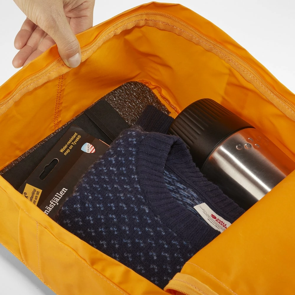 Fjällräven Kanken Tagesrucksack Warm Yellow/Rainbow Pattern Damen, Herren 6 Fjällräven Kanken Tagesrucksack Warm Yellow/Rainbow Pattern Damen, Herren – Bild 4