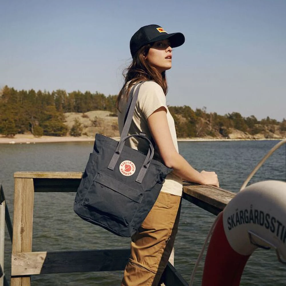 Fjällräven Kanken Totepack Shopper-Bag Graphite Damen 6 Fjällräven Kanken Totepack Shopper-Bag Graphite Damen – Bild 4